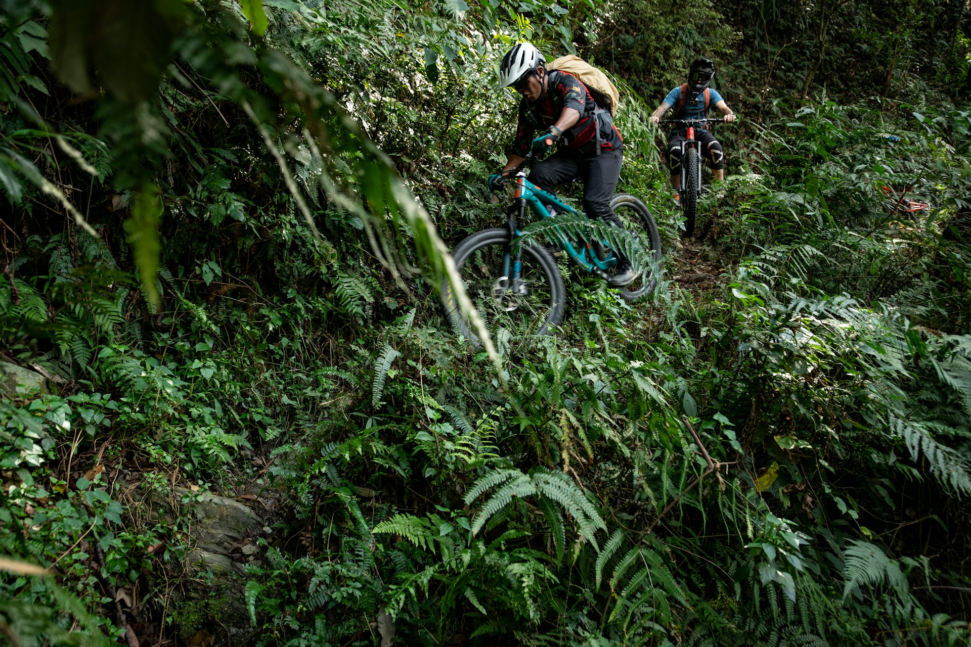 Migliori caschi MTB Enduro con mentoniera staccabile: Confronti per la sicurezza in discesa