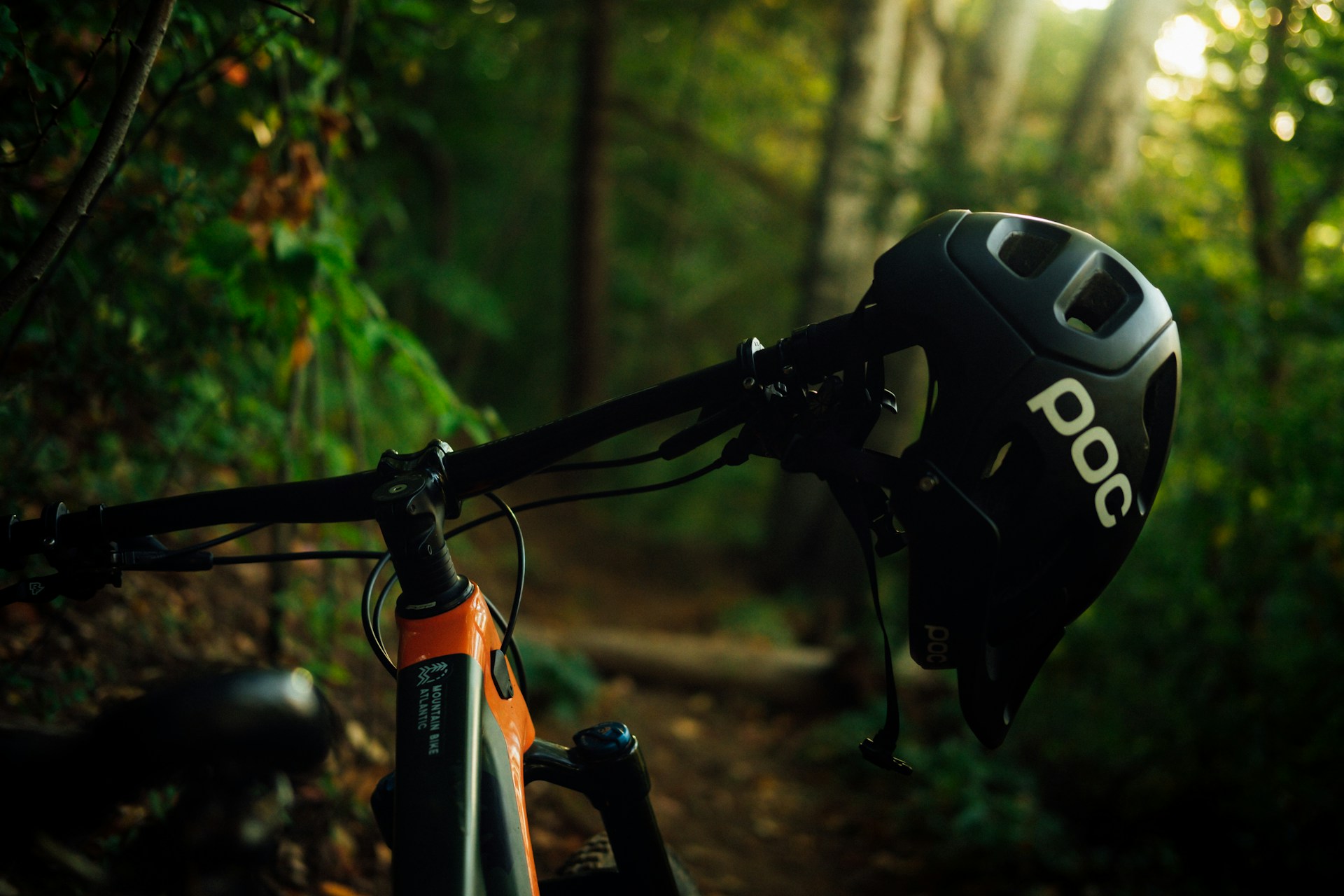 Guida alle taglie e alla conformazione della testa per i caschi POC e Kask